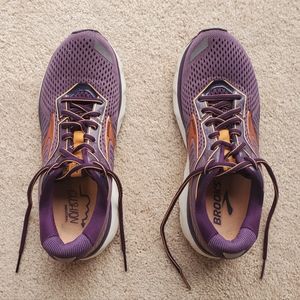 Brooks Ghost 12 women's running shoes